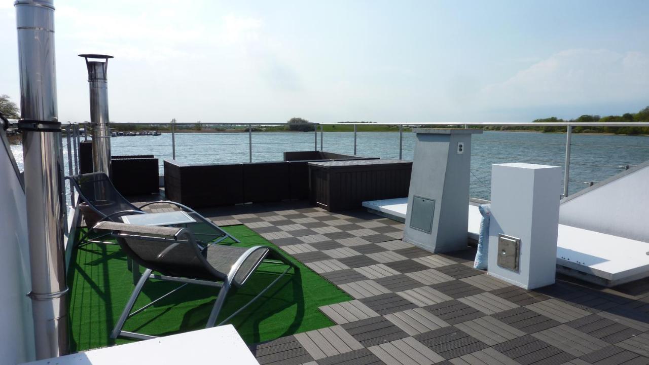 Hausboot Lagoon Щралзунд Екстериор снимка